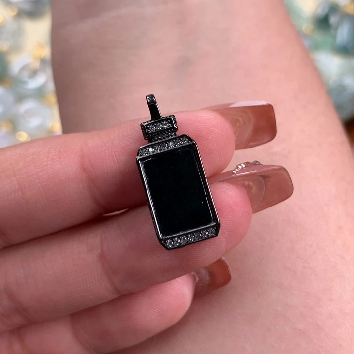 翡翠颈饰银S925镶嵌无事牌