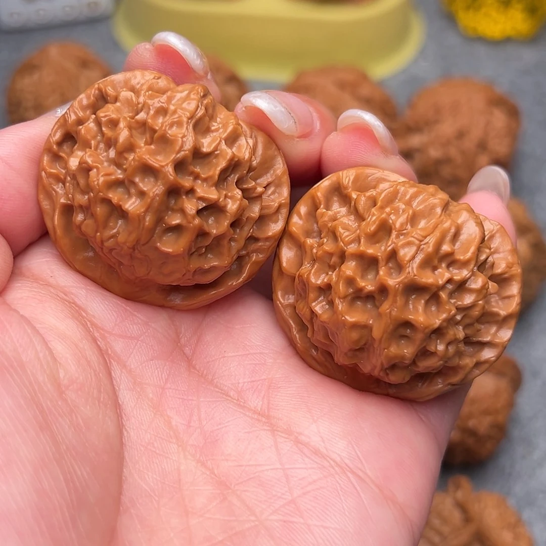 把件文玩核桃红皮龙鳞39