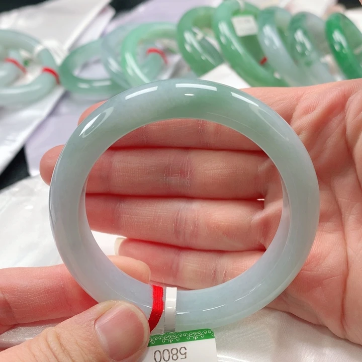 翡翠手镯未镶嵌缅甸A货翡翠手镯