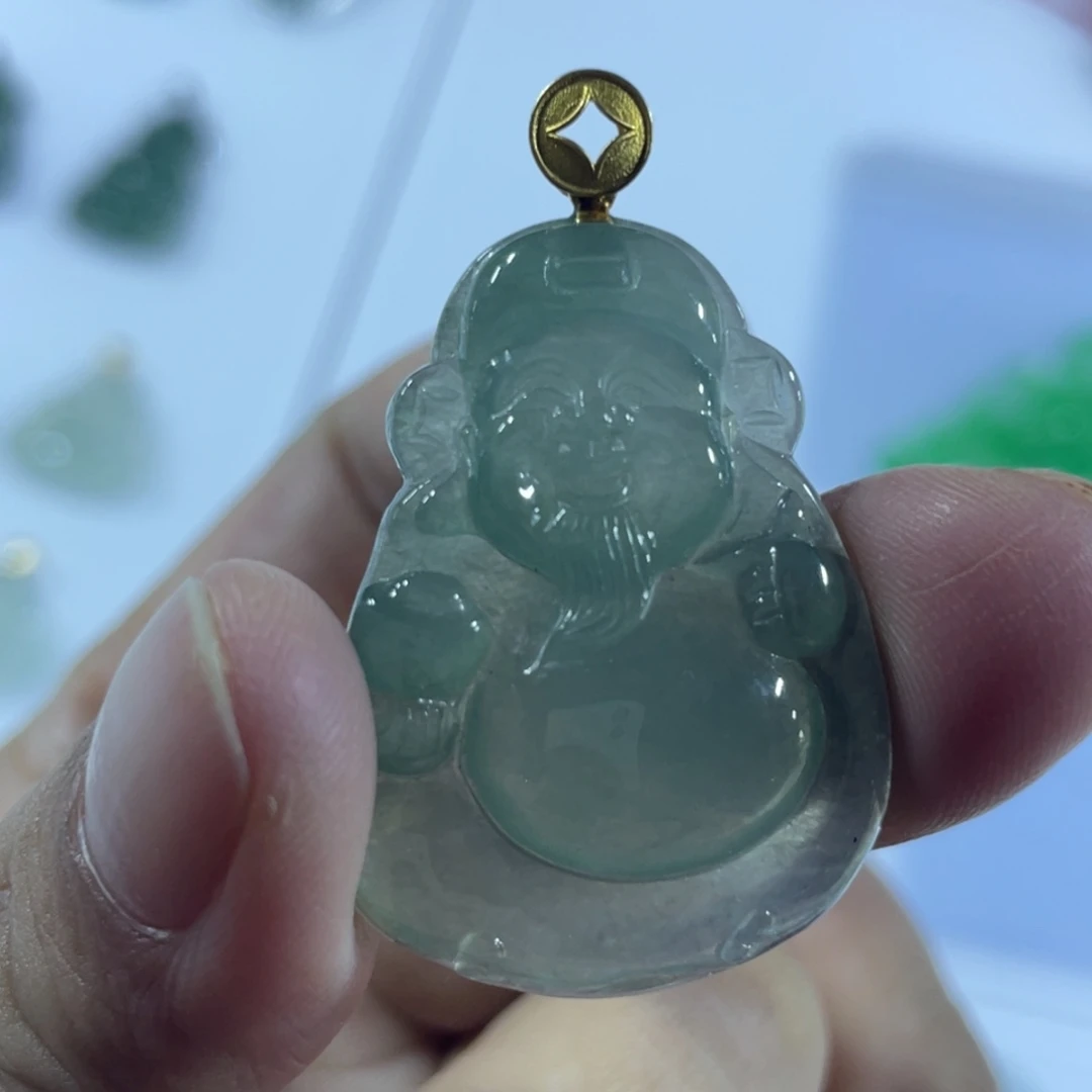 翡翠颈饰18K金镶嵌翡翠