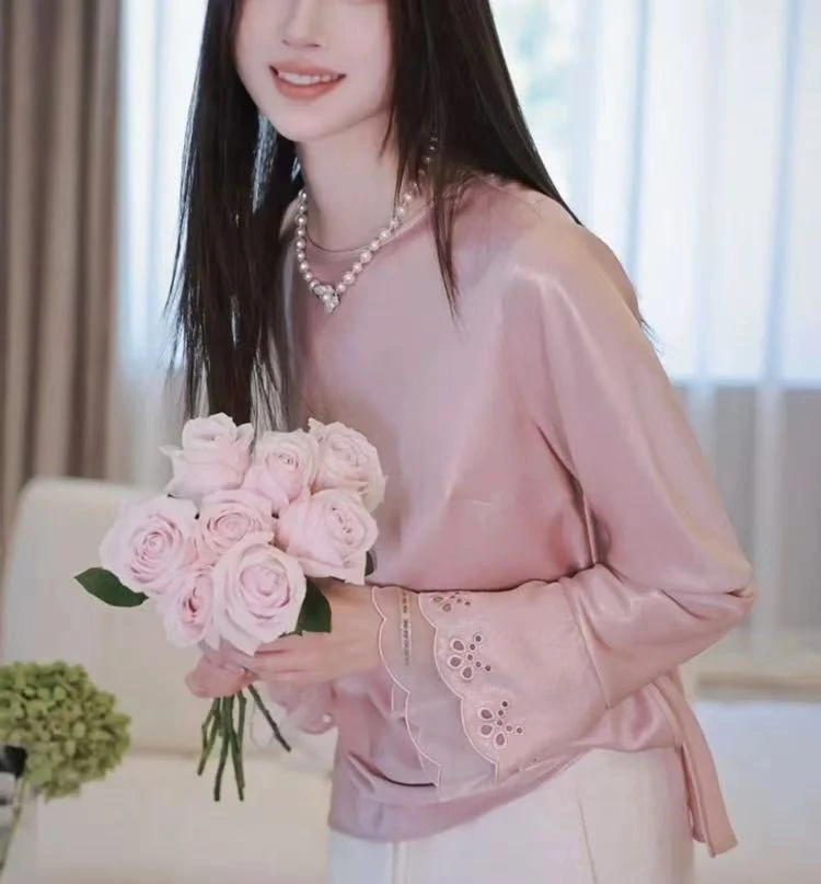 陈诺服饰——2025新款时尚气质高级感国风花瓣袖上衣#658