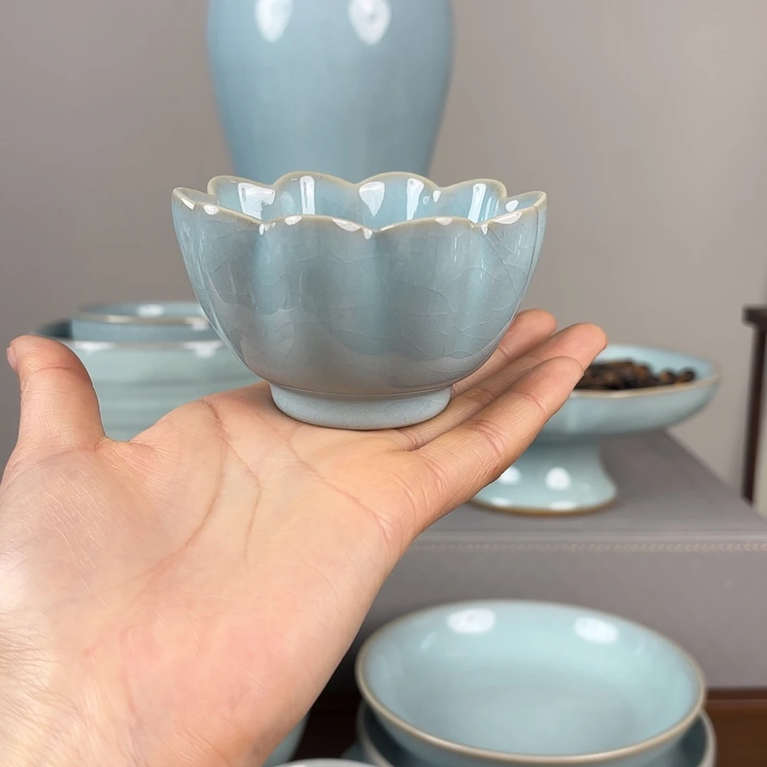 其他汝窑天青釉小号莲花杯