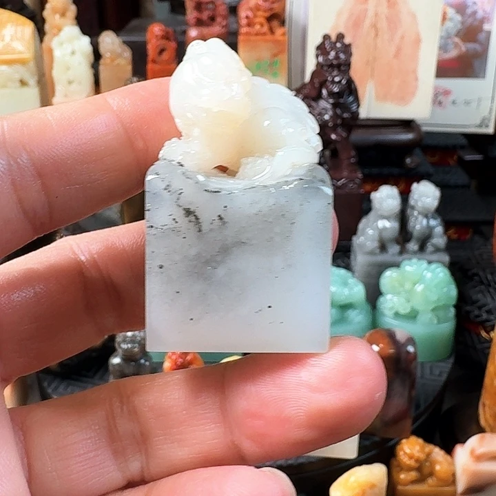 寿山石坑头天蓝冻
