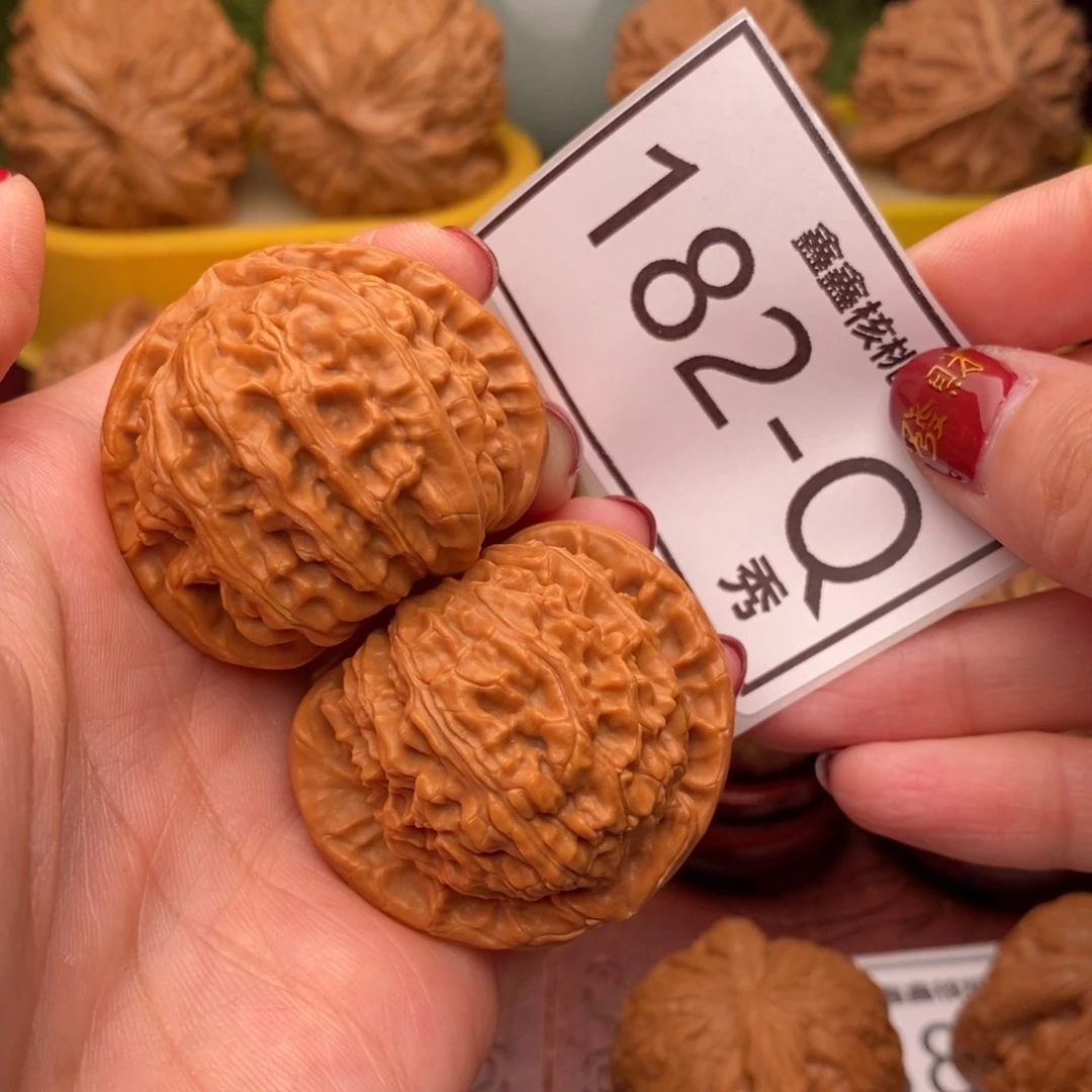 文玩核桃把件白狮41