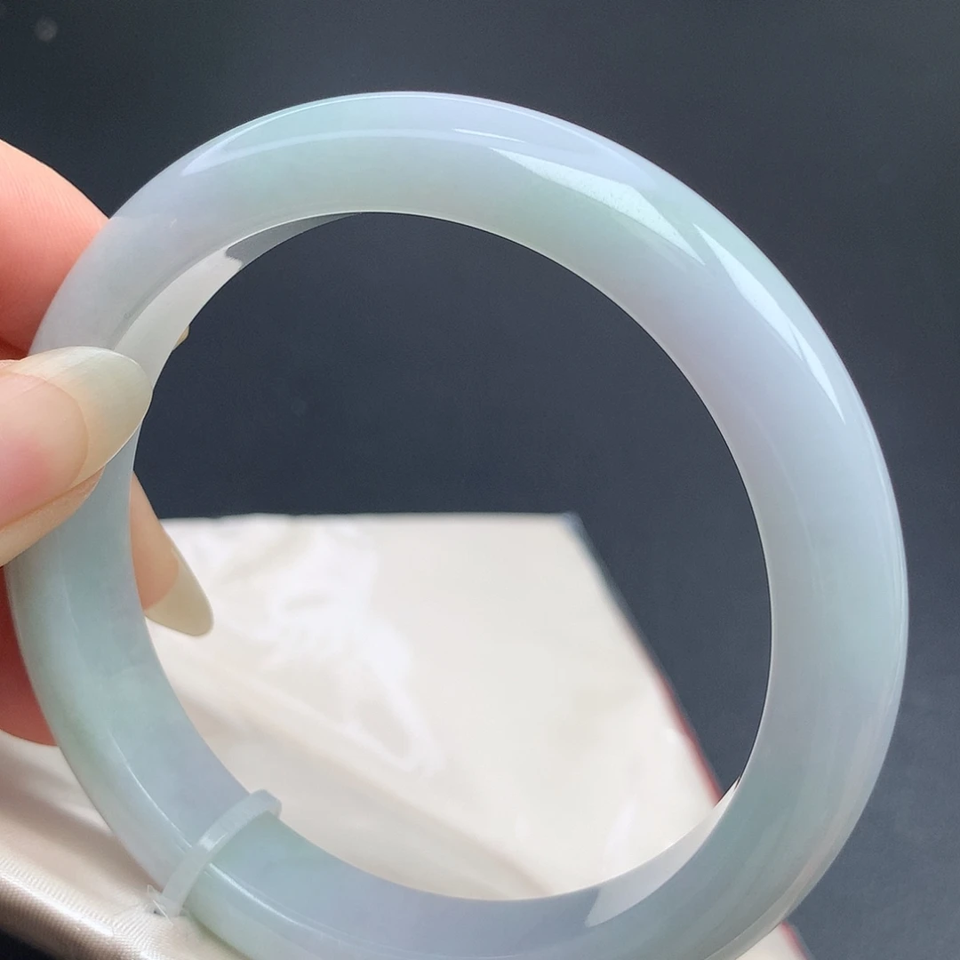 翡翠未镶嵌手镯61.4圈口