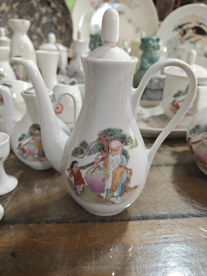 老寿星大酒壶陶瓷，容量240左右，双面画，高17宽14