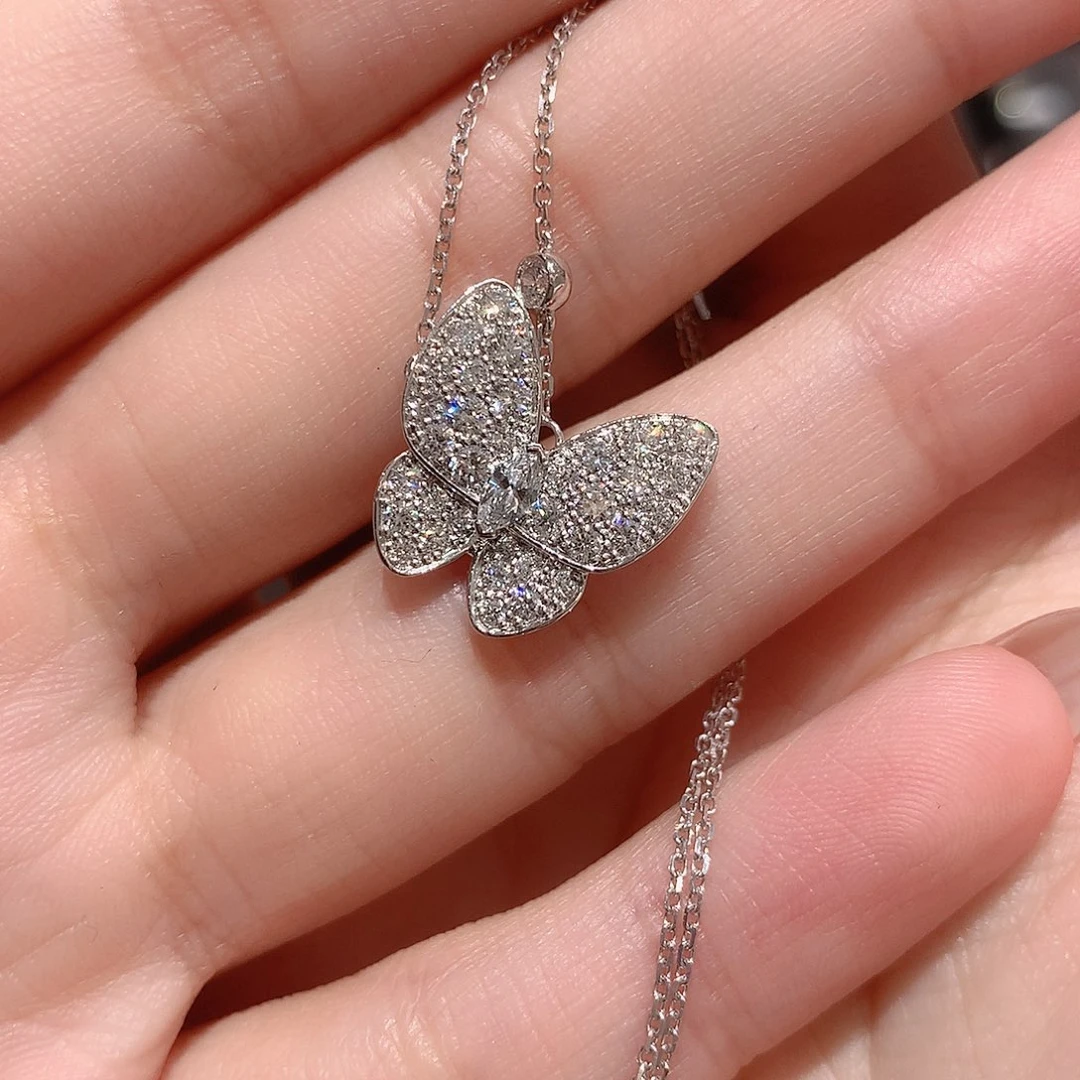 合成钻石颈饰铂Pt950镶嵌蝴蝶项链