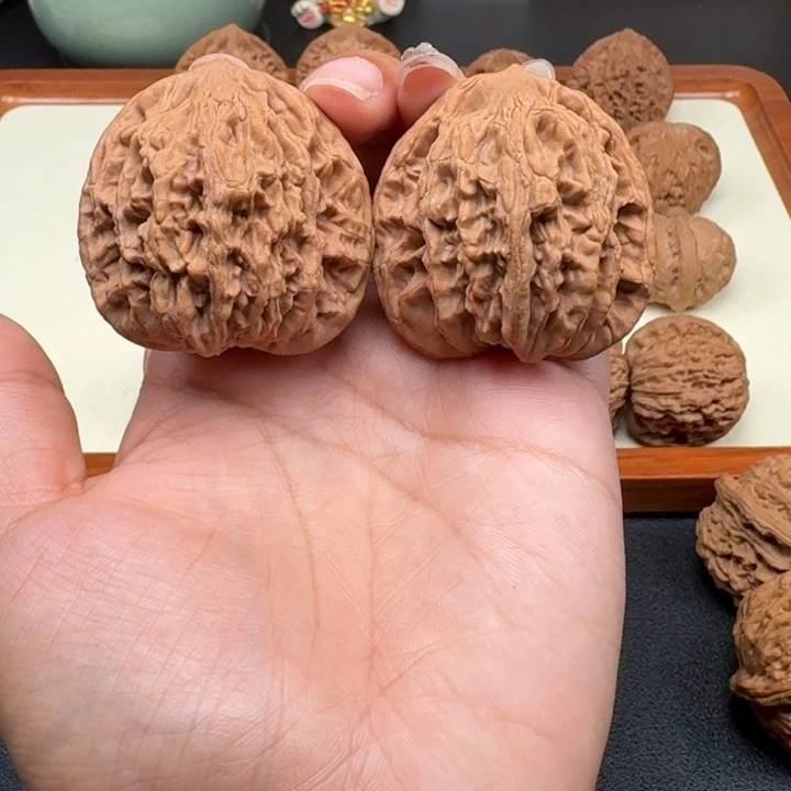 文玩核桃把件全品麦虎43