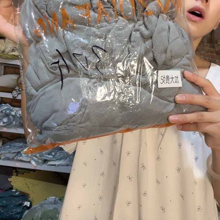 涤纶万能沙发套灰色贵妃