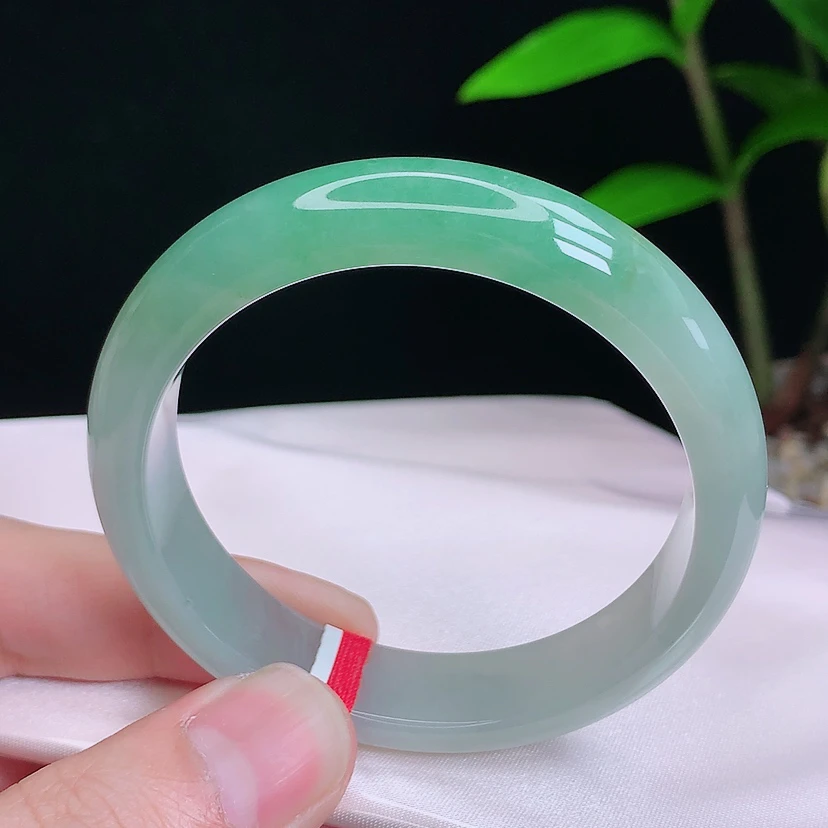 54.8圈冰润湖水绿天然翡翠A货正圈手镯女士显白优雅