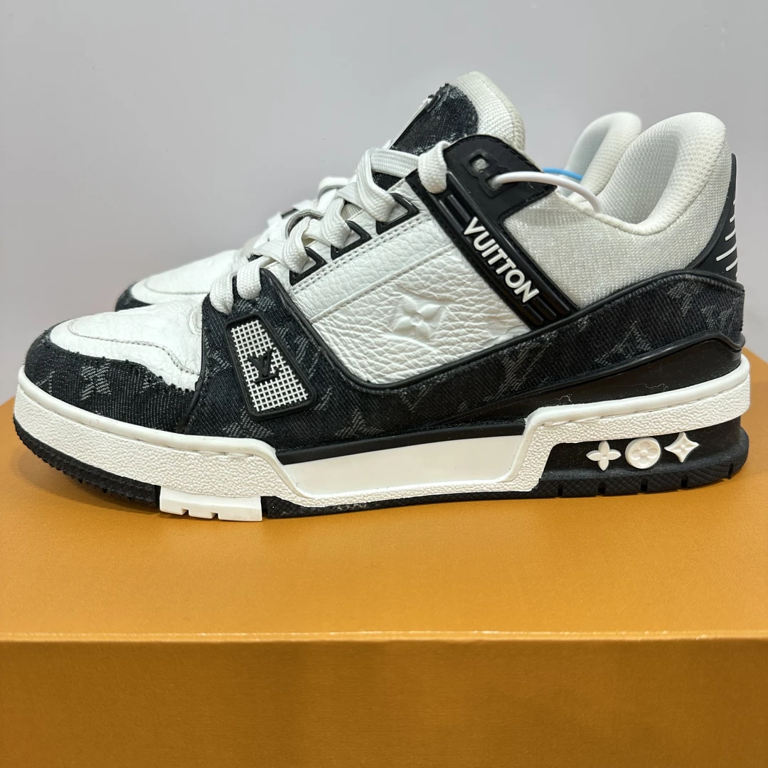 95新 LouisVuitton/路易威登 39.5码 trainer 黑白牛仔 低帮板鞋