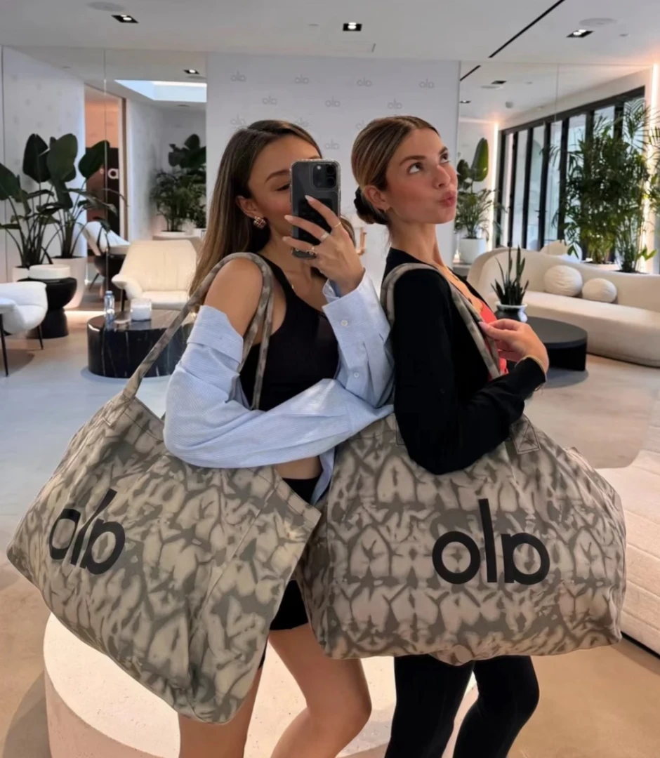 明星同款单肩帆布包男女通用大容量购物袋瑜伽运动健身托特包休闲