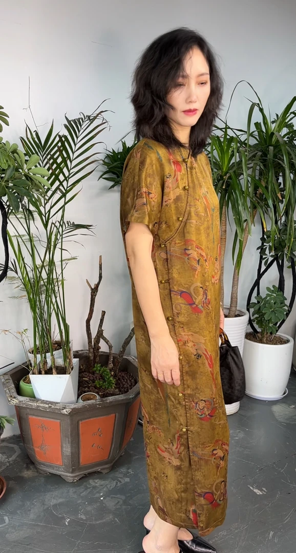 【飞天敦煌】真丝缎香云纱圆领斜襟短袖长款连衣裙