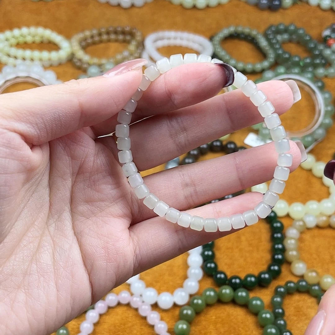 和田玉未镶嵌手串