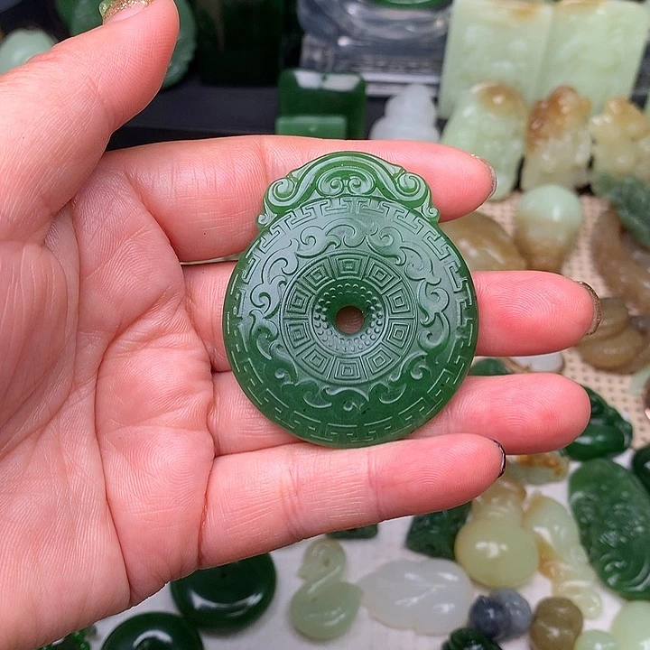 和田玉颈饰未镶嵌吕*口