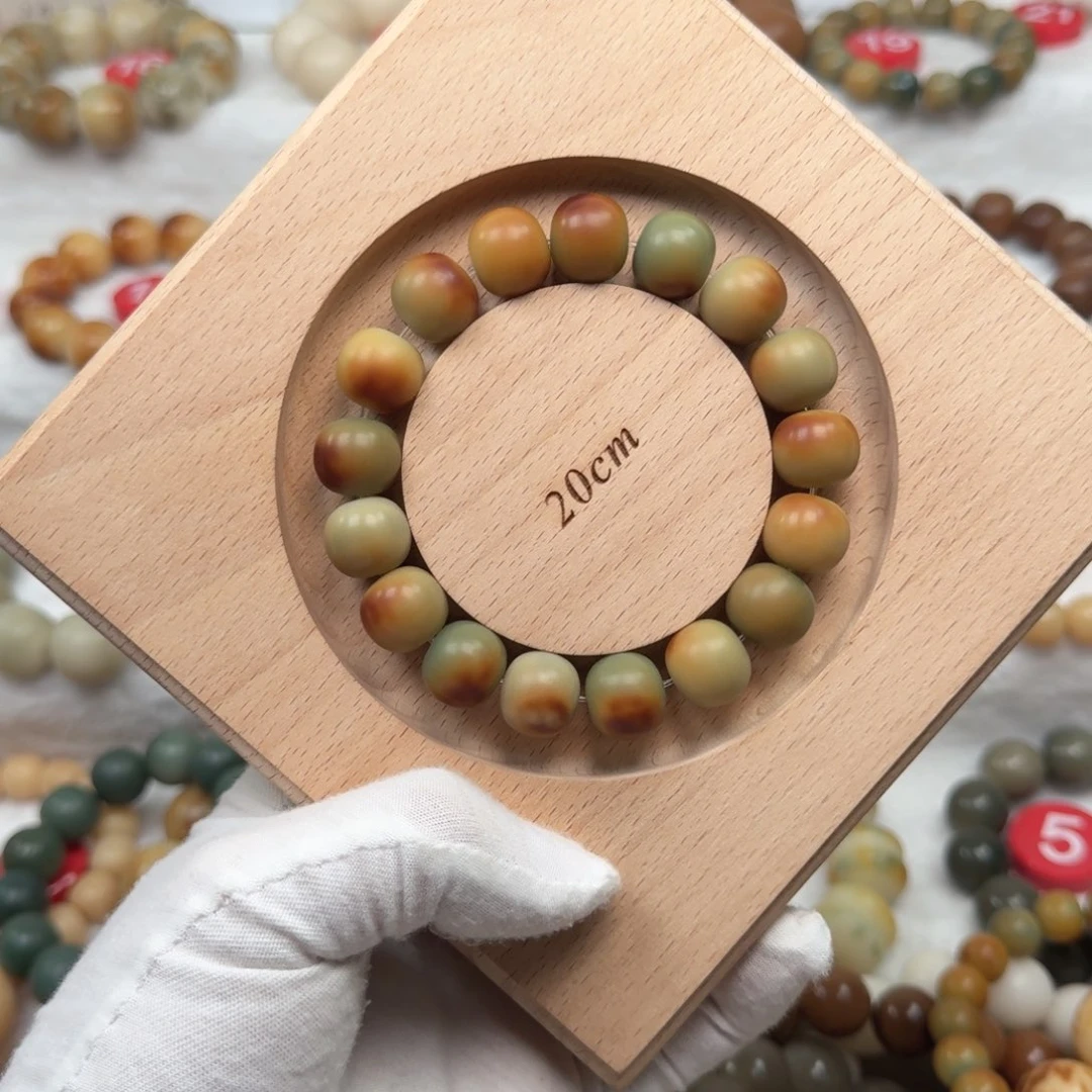 吊坠白玉菩提60-卡15手工干磨牛油果