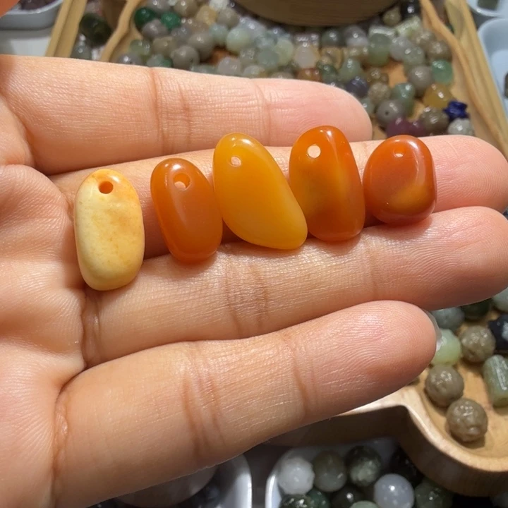 和田玉未镶嵌珠宝半成品