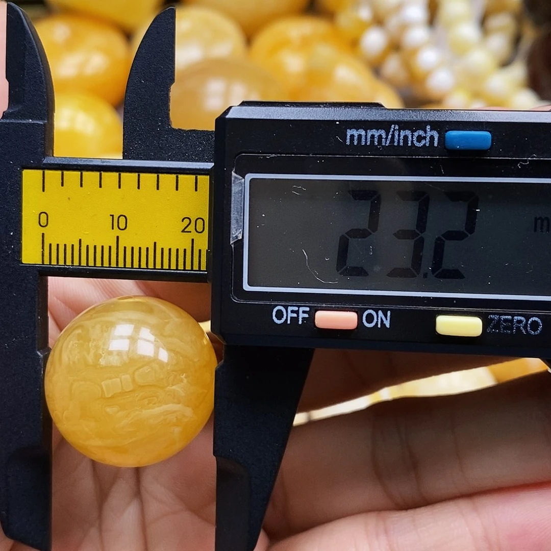 蜜蜡未镶嵌珠宝奇石