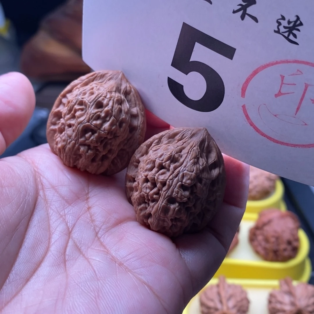 文玩核桃吊坠32东陵御鸡心