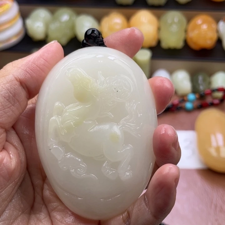 许***宗石材古青石手把件