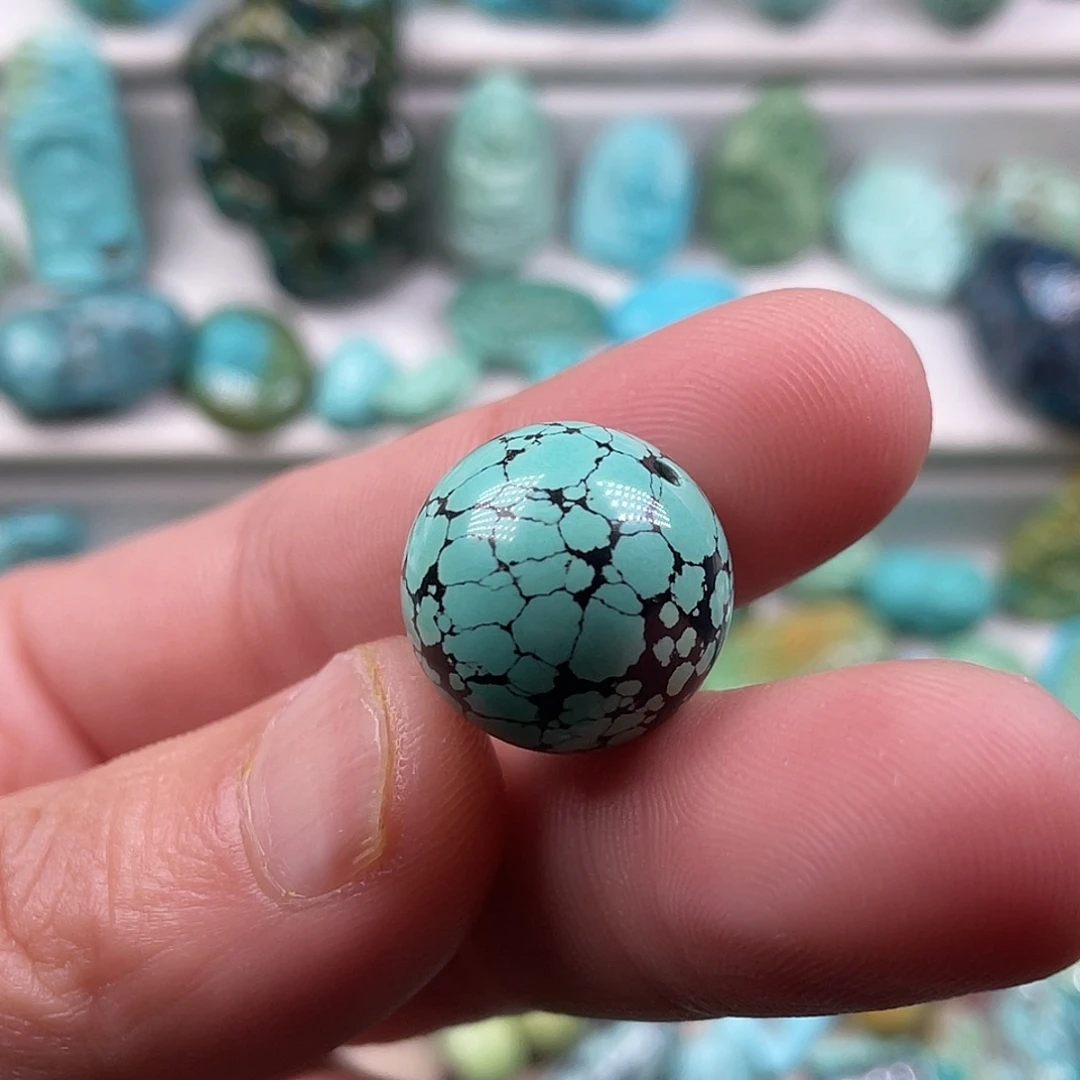 绿松石未镶嵌颈饰