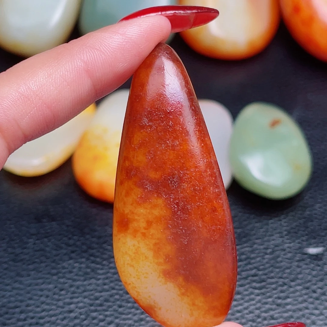 和田玉未镶嵌珠宝奇石