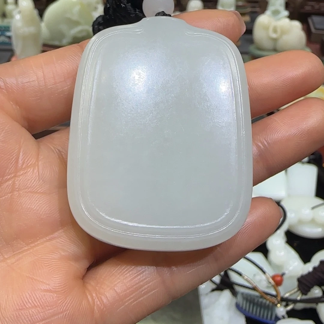 和田玉挂件未镶嵌北*。