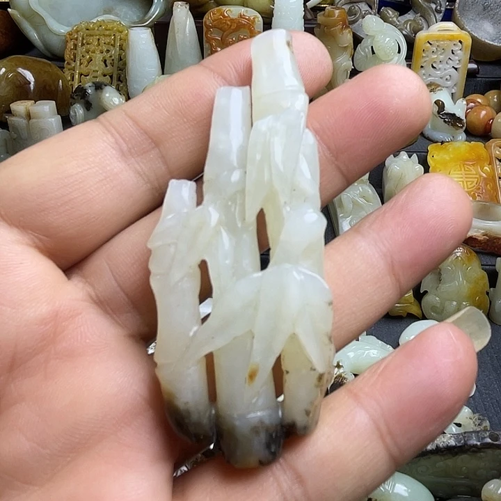 颈饰未镶嵌和田玉