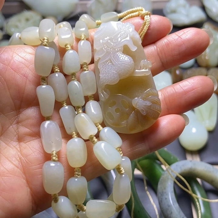 和田玉未镶嵌挂件