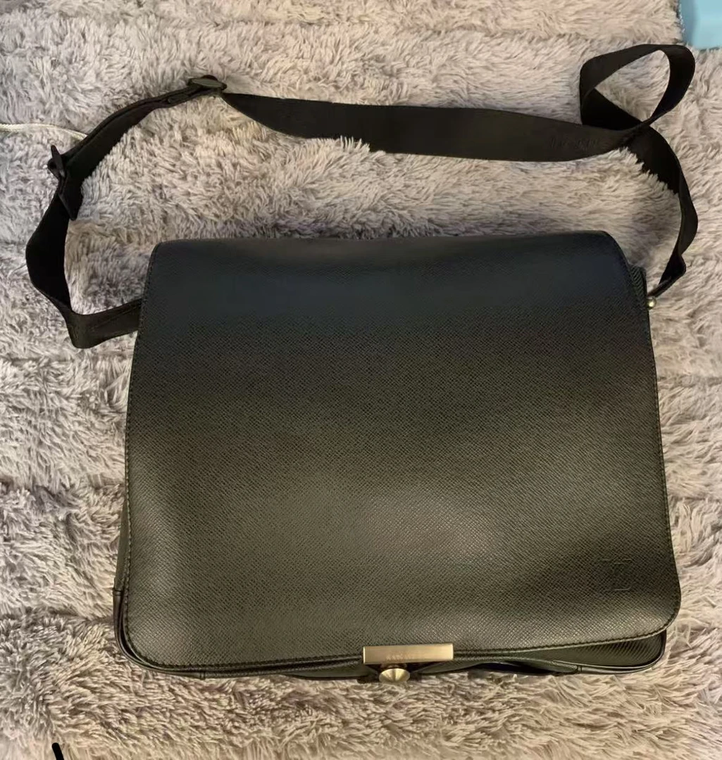 95新 LouisVuitton/路易威登 路易威登 黑色拼绿色公文c1236