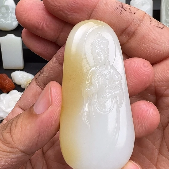 和田玉未镶嵌颈饰