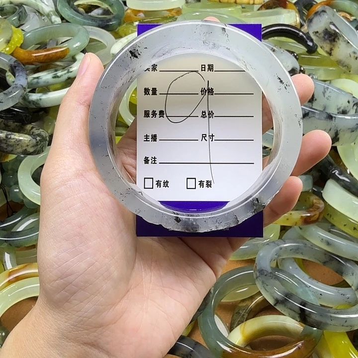 武***主蛇纹石玉未镶嵌岫玉蛇纹石手镯