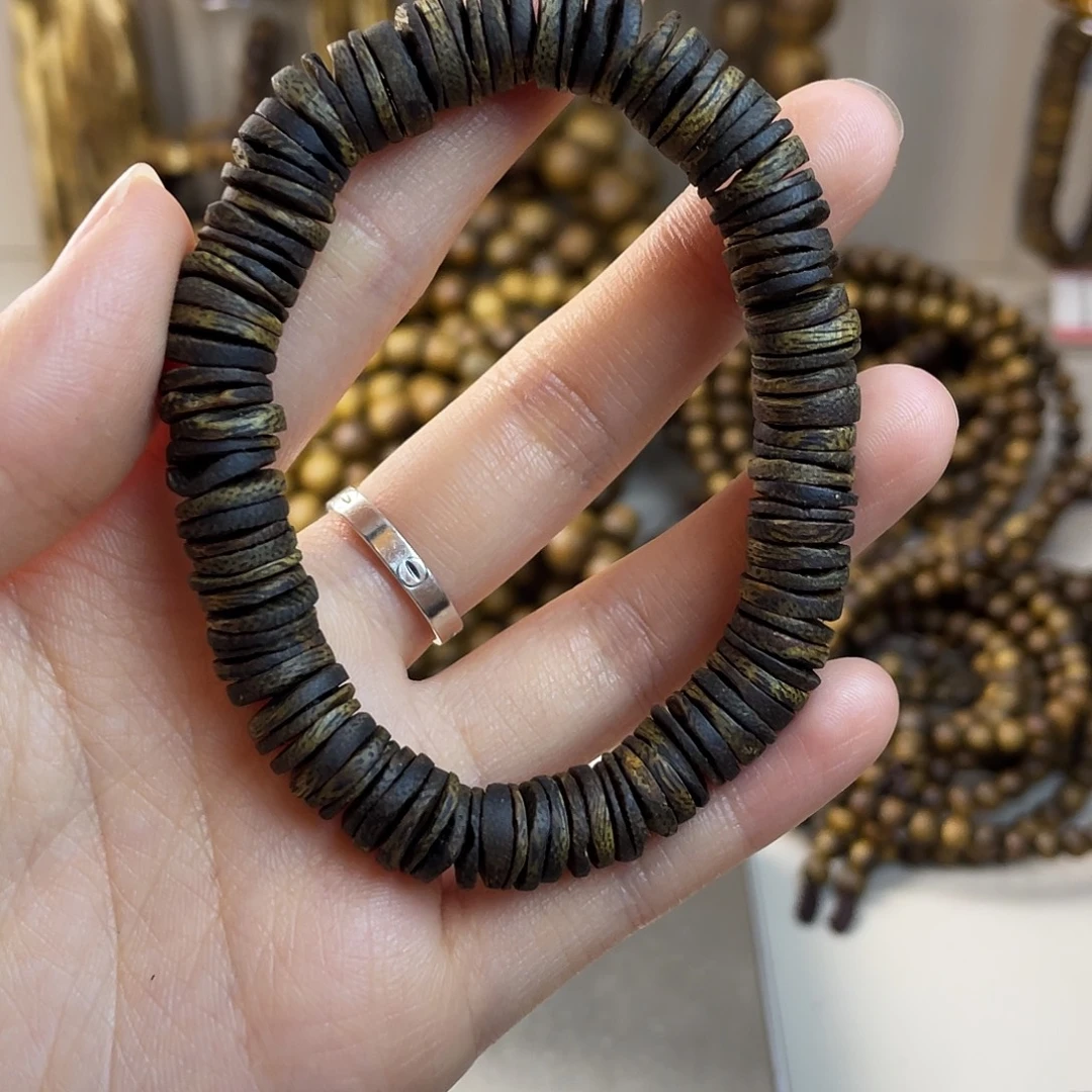 沉香沉香碎屑片片珠 11克