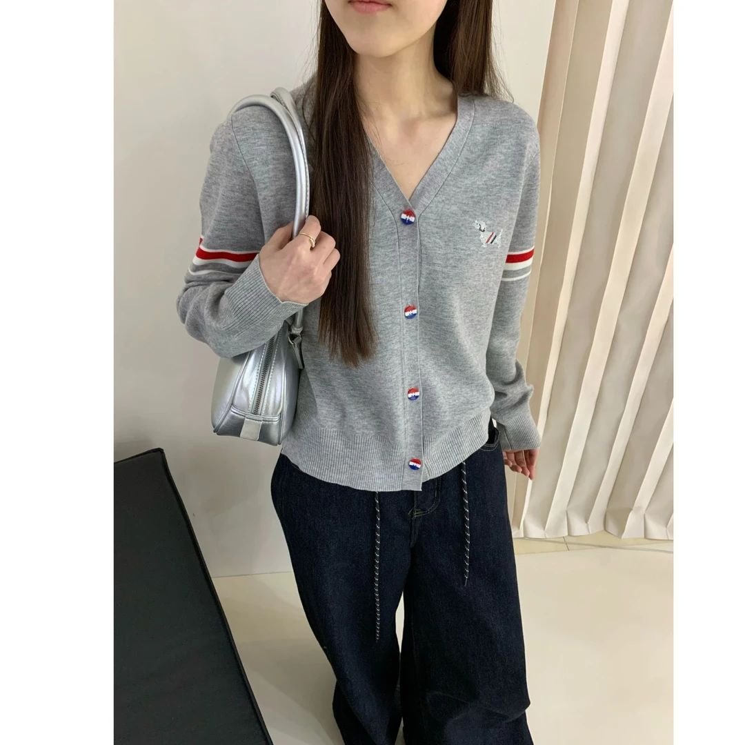 【精纺羊毛】轻奢风烫钻v领针织开衫2025-1