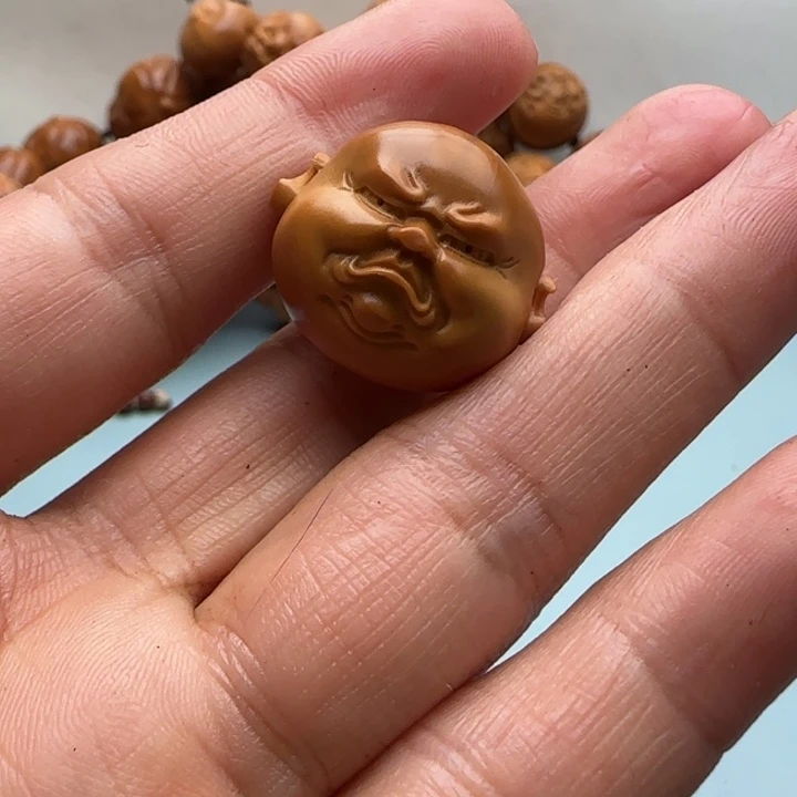 橄榄核手串果*雕刻工艺