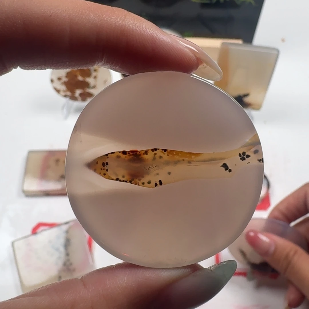 玛瑙/玉髓颈饰未镶嵌