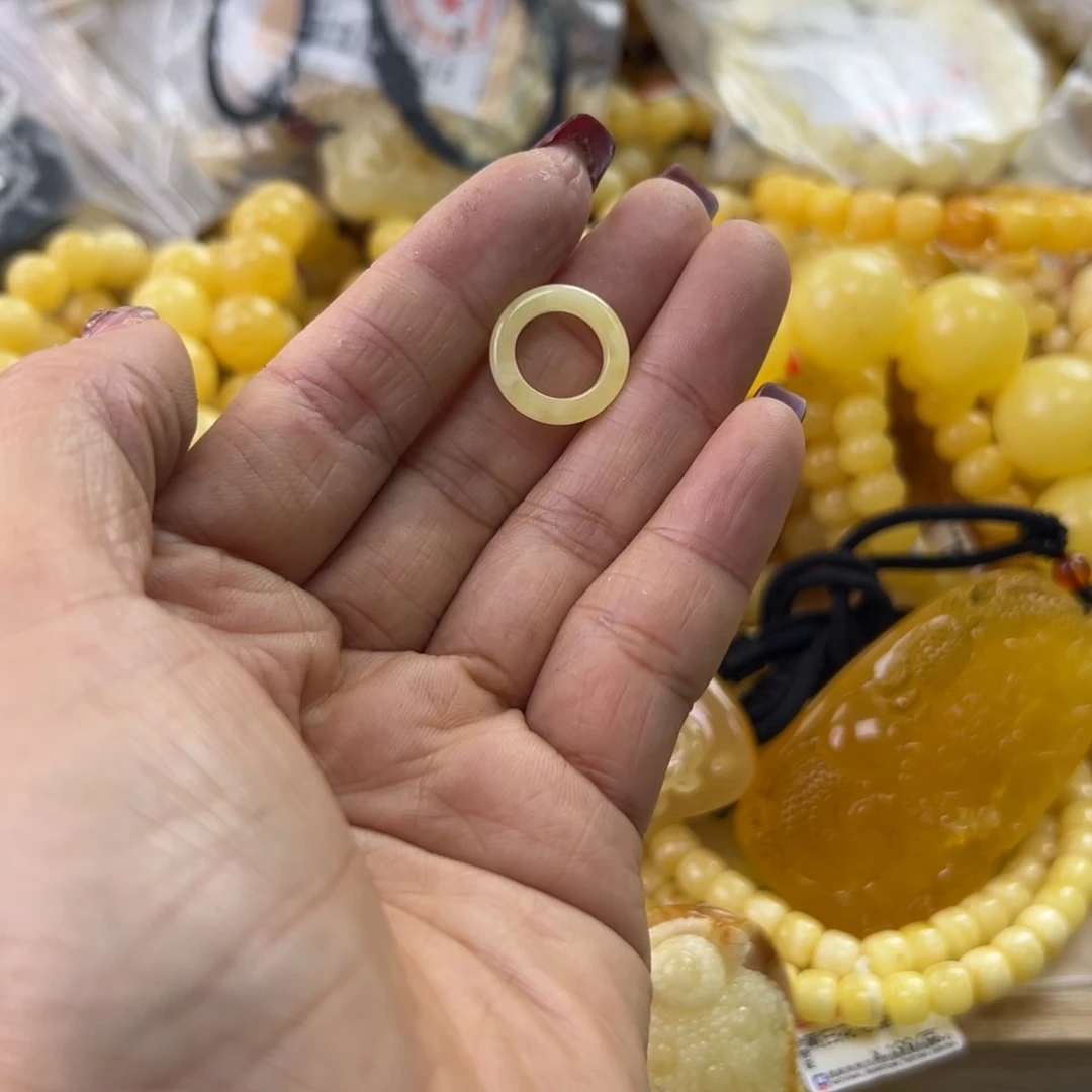 琥珀珠宝奇石未镶嵌