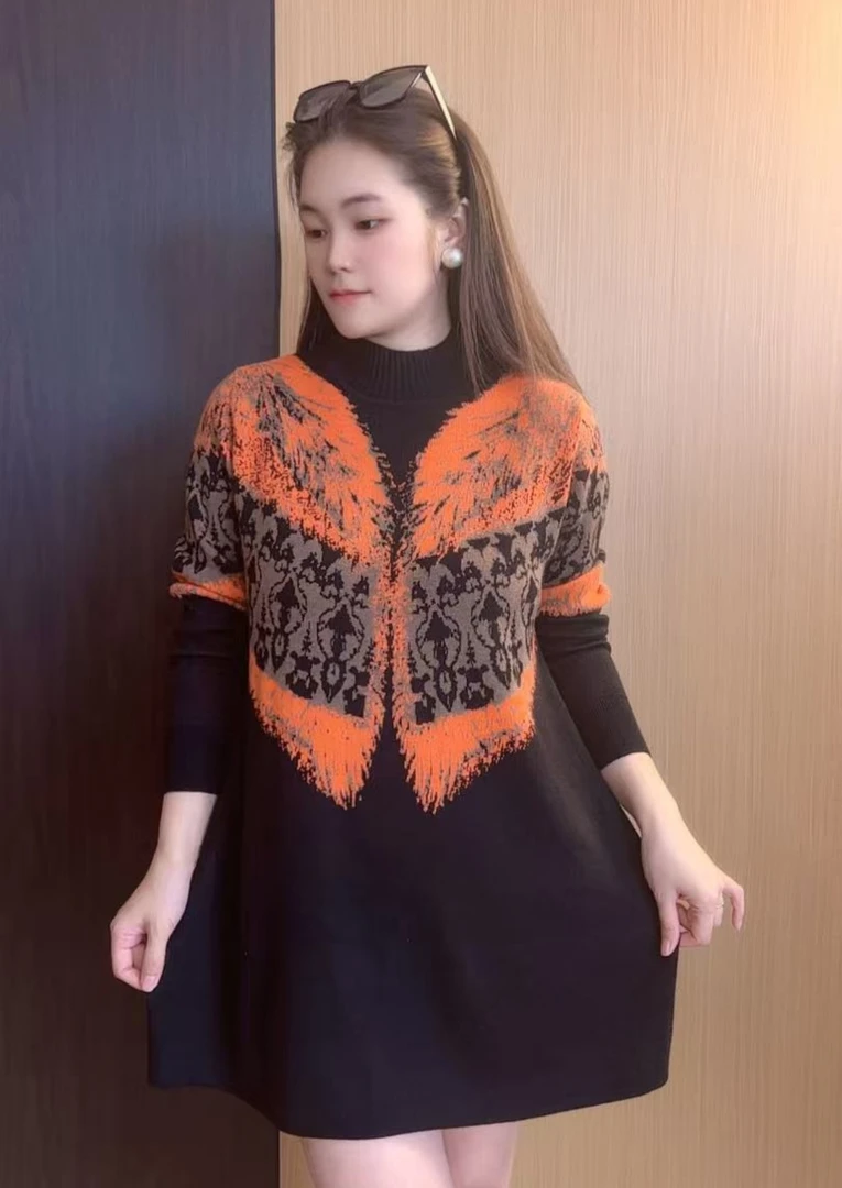 650秋冬长袖中长裙中长款民族风中老年女装休闲风常规圆领时尚风