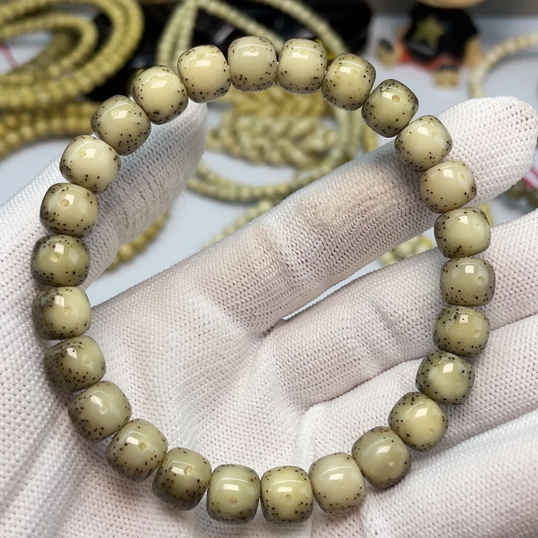 星月菩提吊坠通体 全玉化 毕业款