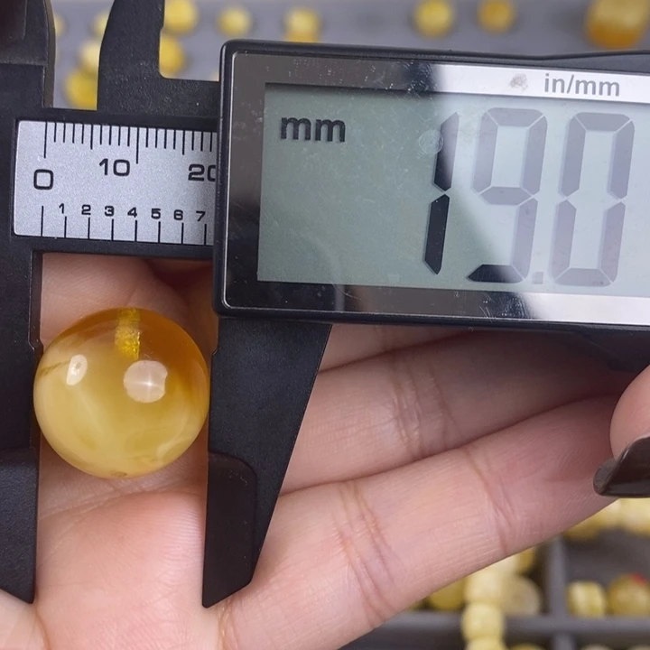 琥珀裸石未镶嵌琥珀蜜蜡2