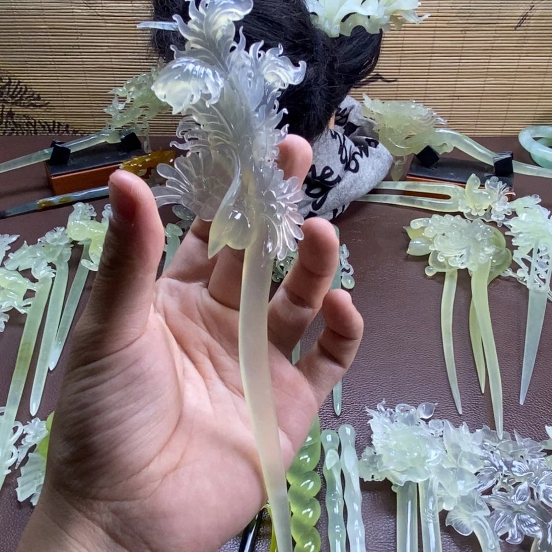 白***r蛇纹石玉未镶嵌发饰