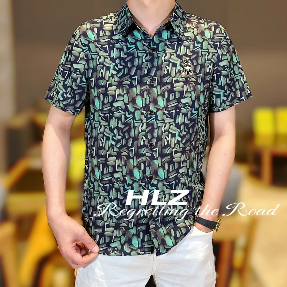 2025夏季新款男士时尚个性休闲时尚不规则图案纽扣款翻领短袖衬衫