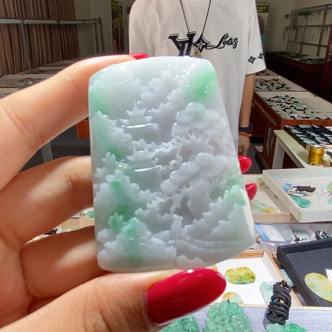 翡翠未镶嵌颈饰翡翠