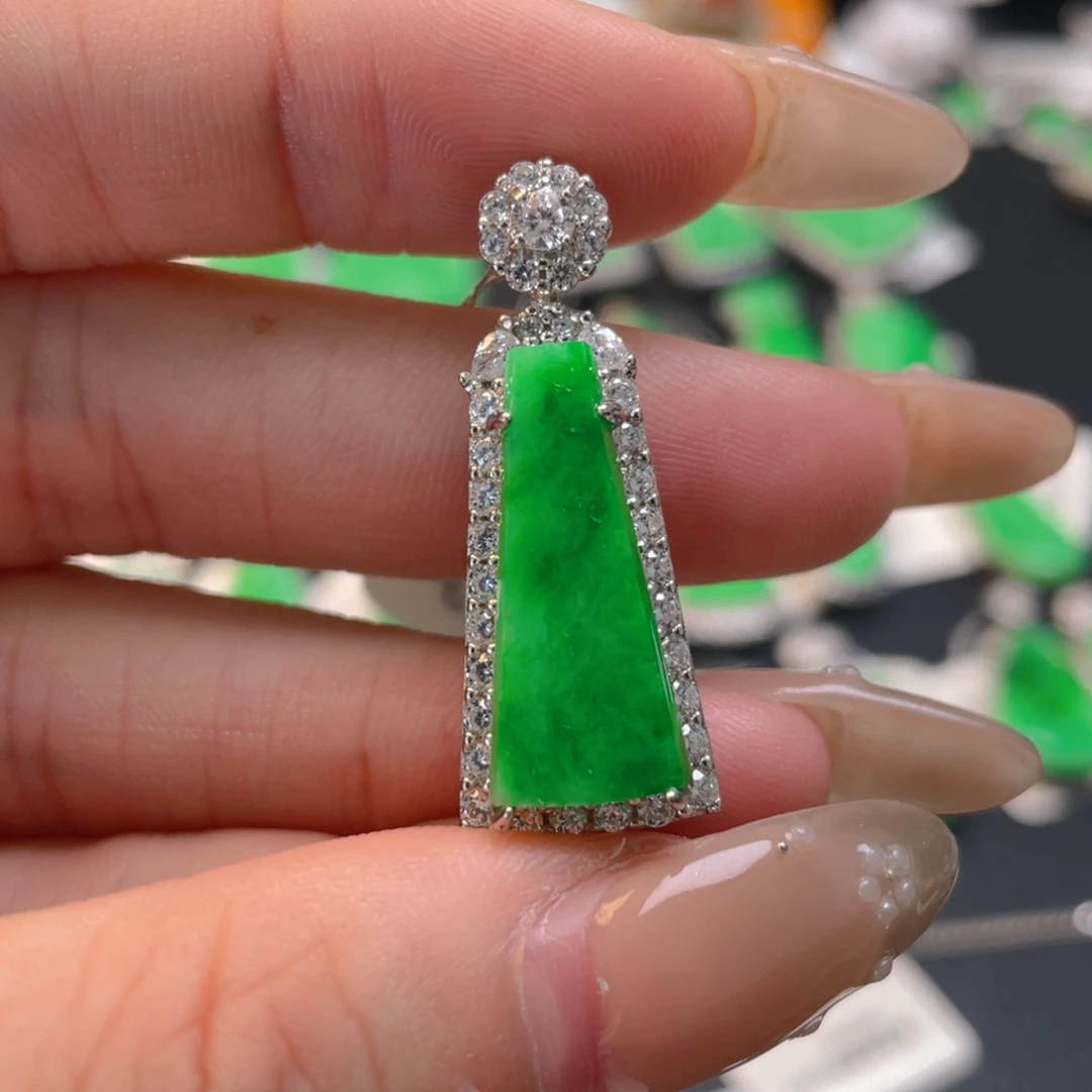 颈饰银S925镶嵌翡翠