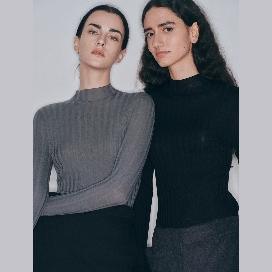 小虫纸片人半高领坑条德国OTW技术羊毛全成型无缝针织衫T25QMT003