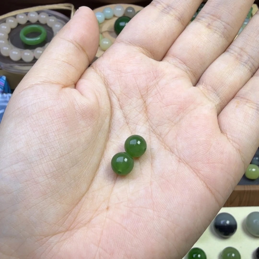 和田玉未镶嵌珠宝半成品卡8碧玉一对单珠