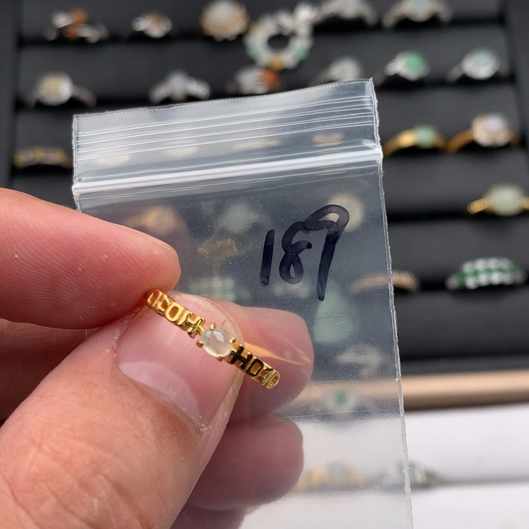 翡翠未镶嵌戒圈189