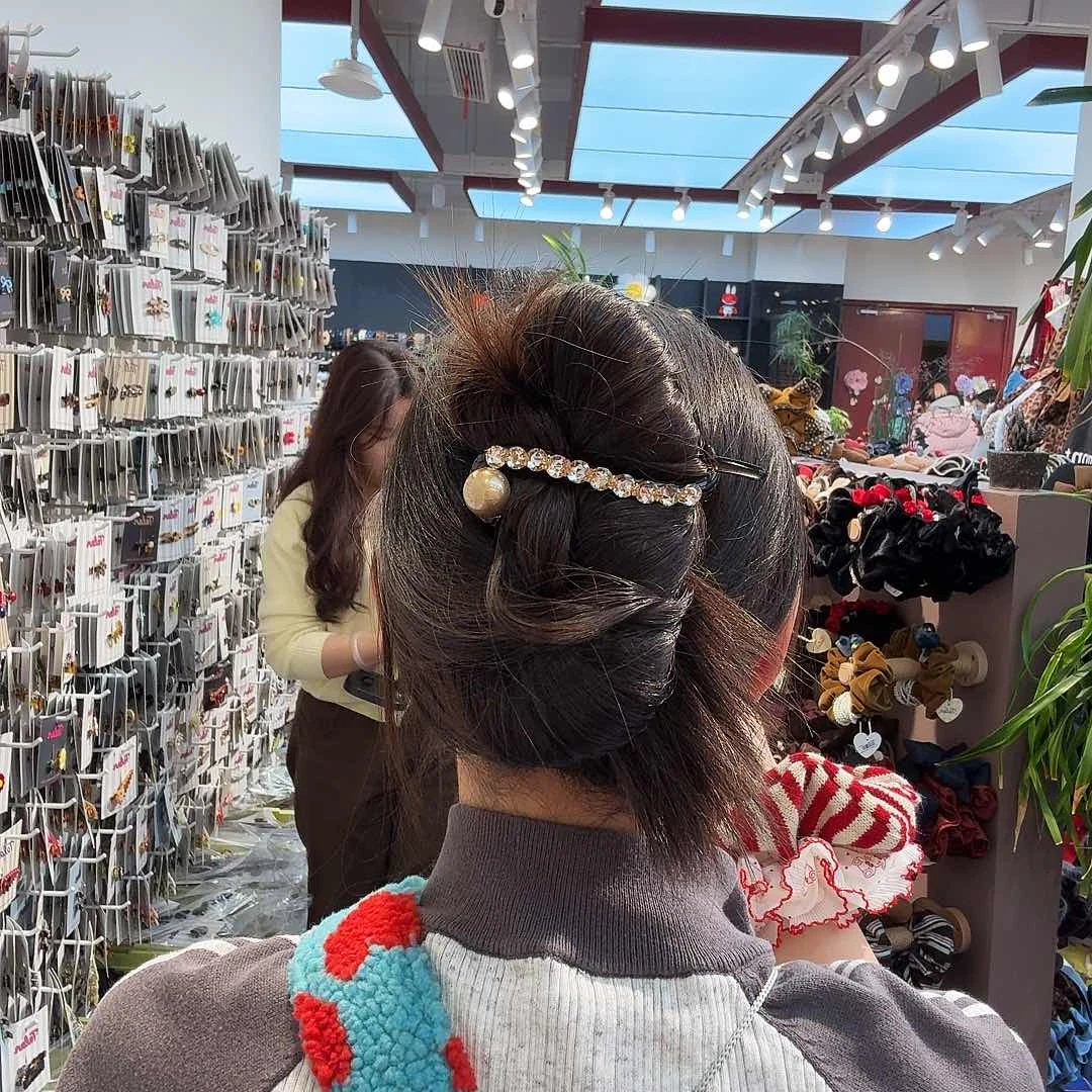布艺铁合金带钻的扭扭夹5