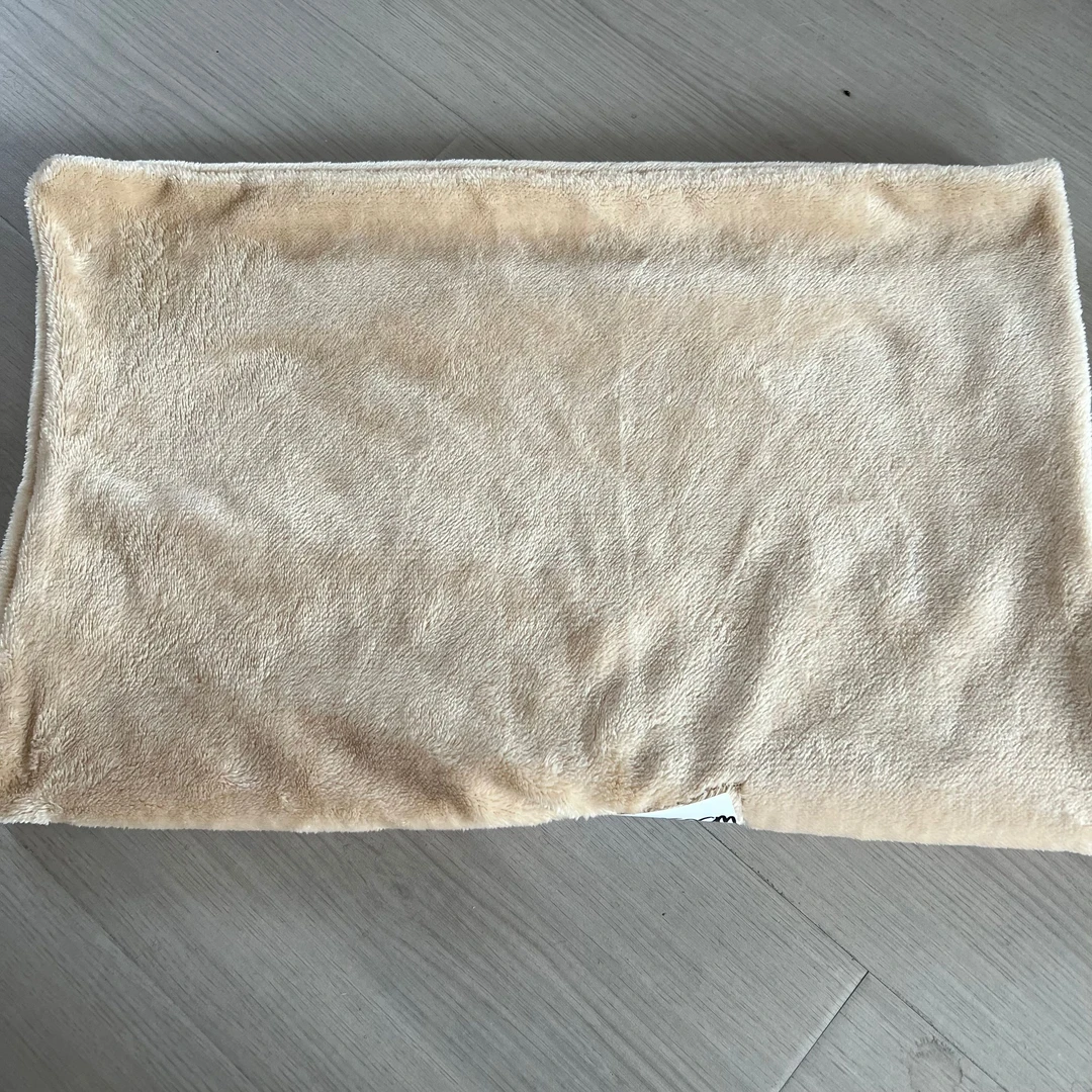 B609 宝宝绒枕套 (72x50cm)上下差异2公分左右 拍一发二