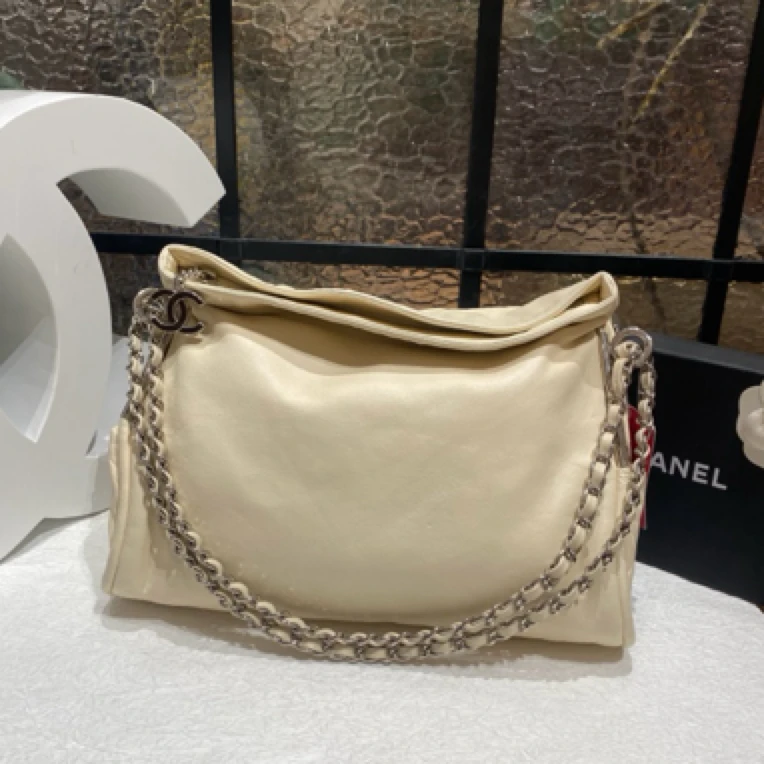 95新 Chanel/香奈儿 Chanel 香奈儿白色腋下包24030035-01